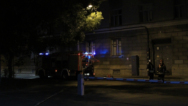 Ночью в Петербурге тушили пожар по повышенному номеру сложности
