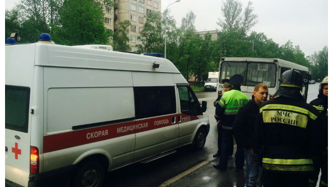 Внедорожник с дипломатическими номерами сбил в Москве мужчину, потерпевший скончался