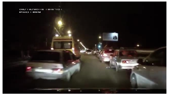 Видео задержания водителя - нарушителя в Саратове опубликовали в сети
