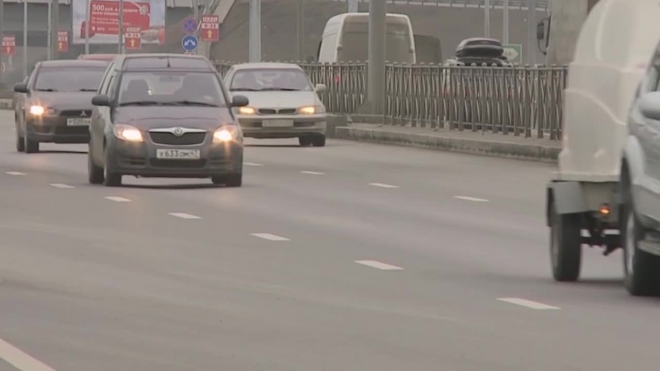 В Петербурге иномарка без водителя ехала по Синопской набережной