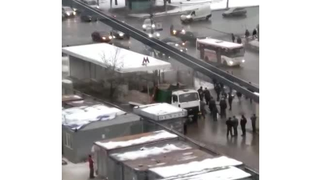 Видео: в переходе у метро "Коломенская" взорвался газовый баллон, есть пострадавшие