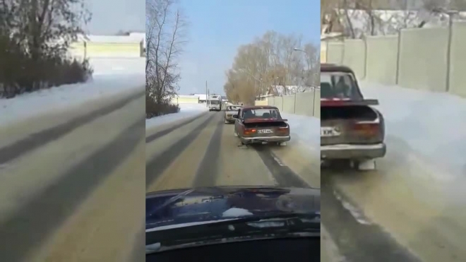 Видео: "Жигули" на лыжах проехались по улицам Кемерова
