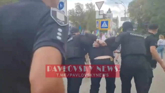 В Киеве задержали облившего зеленкой экс-президента Украины Порошенко 