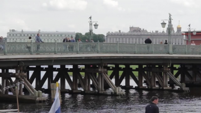 Стихийный митинг собрался у моста, который планируют назвать в честь Кадырова