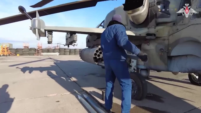 В Минобороны показали боевую работу экипажей ударных вертолетов Ка-52 