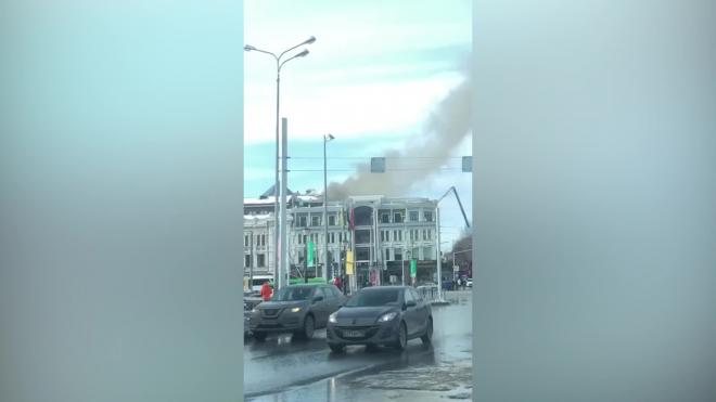 В Казани загорелся фасад ГУМа