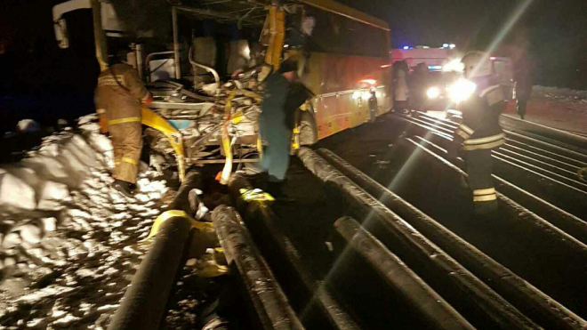 ХМАО: произошло смертельное ДТП вахтового автобуса с большегрузом