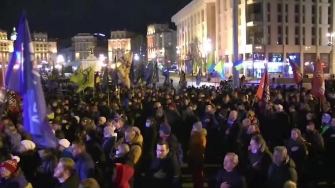 На майдане в Киеве проходит митинг противников Владимира Зеленского