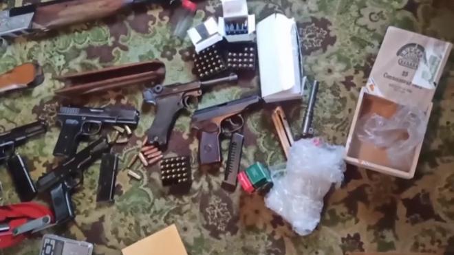 ФСБ сообщила о задержании подпольных оружейников в 12 регионах