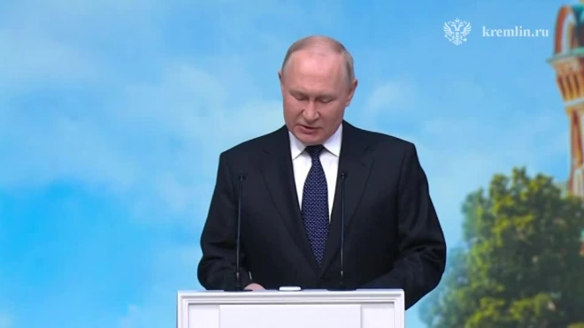 Путин поздравил Собянина со вступлением в должность мэра Москвы