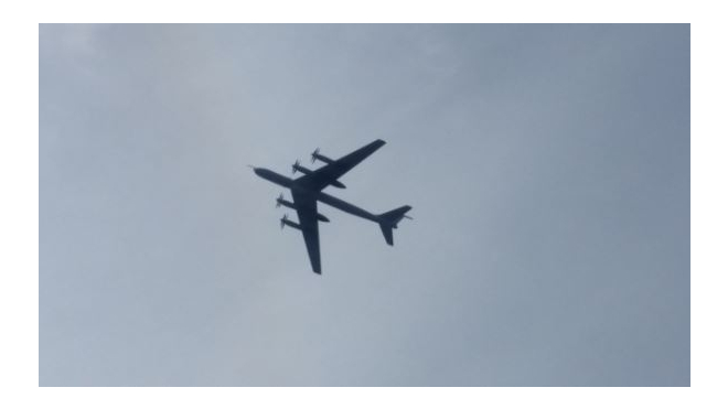 Петербуржцев напугали низко летающие над городом военные самолеты