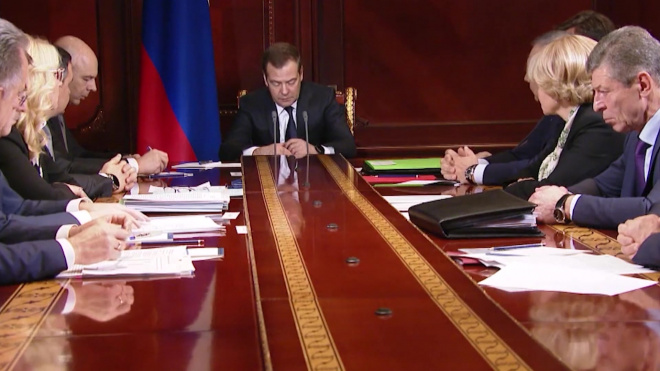 Медведев заявил, что в отставке правительства нет ничего необычного