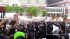 В Нью-Йорке полицейский сорвал маску с темнокожего протестующего и распылил спрей ему в лицо