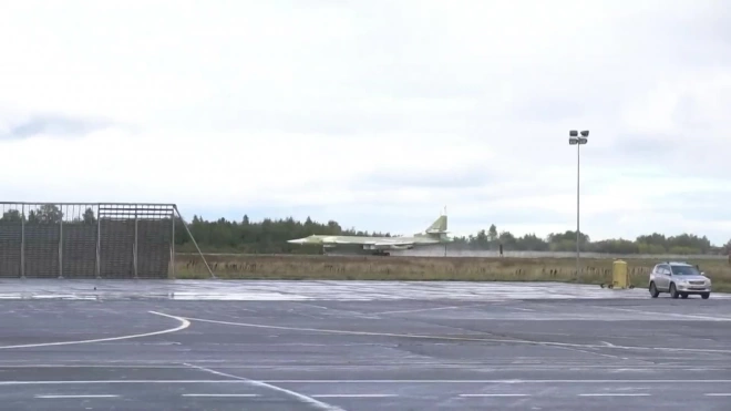 Полет бомбардировщика Ту-160 с новыми двигателями попал на видео 
