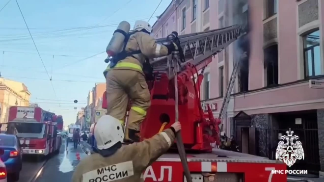 При пожаре на Васильевском острове пострадали две женщины