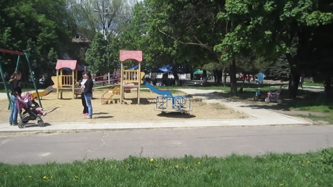 Детские площадки в Петербурге строили террористы