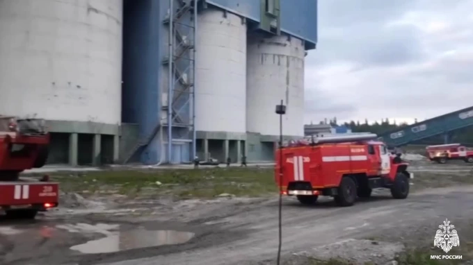 В Мурманской области потушили пожар на промышленном предприятии 