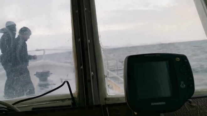 В Баренцевом море маломерное судно получило пробоину