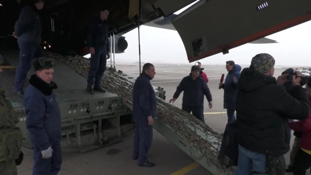 Самолеты ВКС вывезли из Казахстана около 1,5 тысяч россиян
