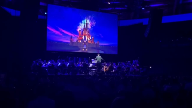Disney презентовал в Петербурге киноконцерт "Волшебные мелодии"