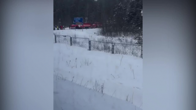 Пассажиров протараненного электричкой автобуса довозили к курорту на попутках