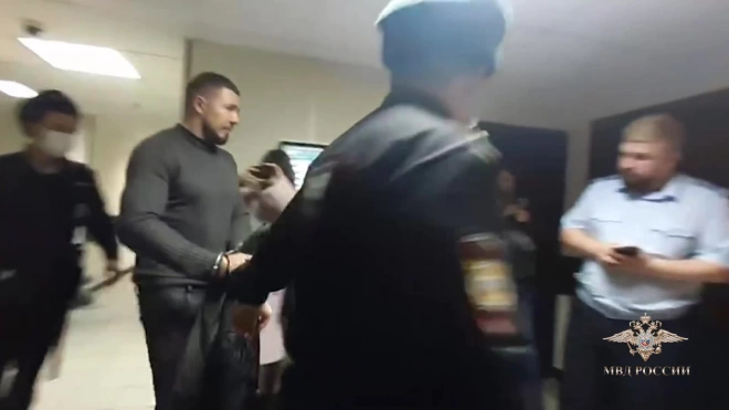 Суд арестовал боксера Никиту Иванова по делу о стрельбе у ресторана в центре Москвы