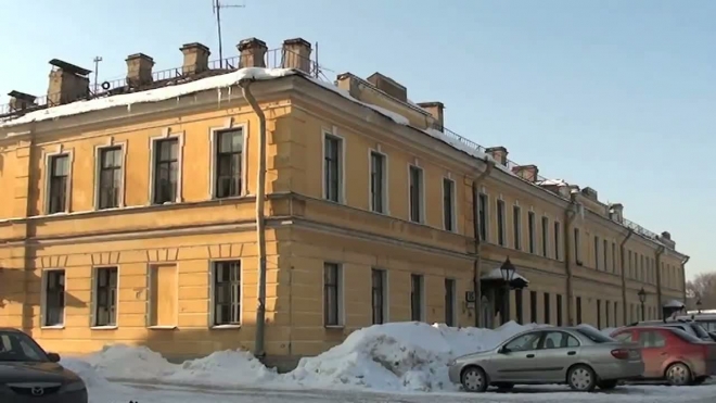 "Крепостные" не хотят в новостройки.  Жилой дом на Петропавловке станет отелем