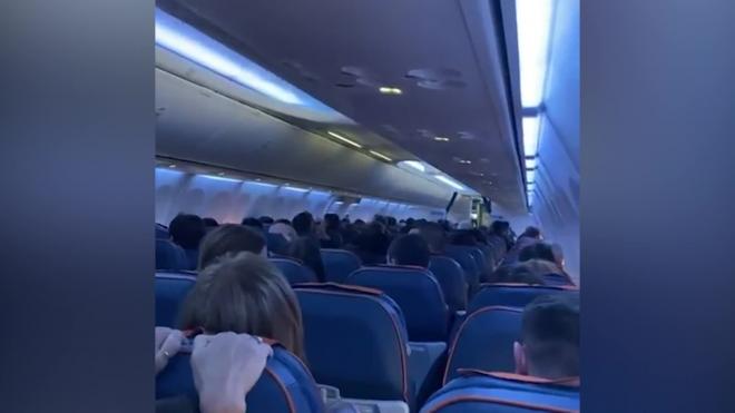 Неисправный самолет из Шереметьево благополучно приземлился в Краснодаре