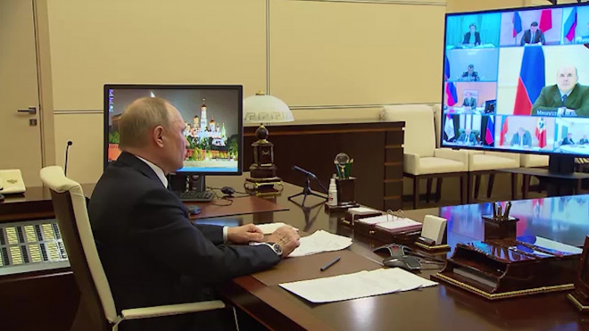 Путин поручил проработать меры поддержки сервисов доставки еды