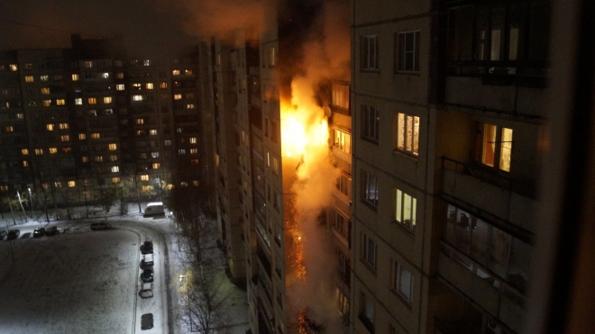 Из-за окурка на Маршала Казакова начался пожар