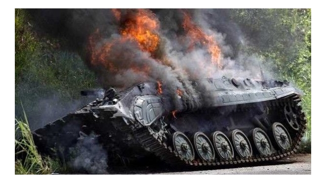 Новости Новороссии: в Мариуполе подорвана военная автоколонна, в Дзержинске горит украинский блокпост