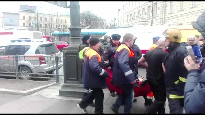 Организатор взрыва в петербургском метро попал на видео