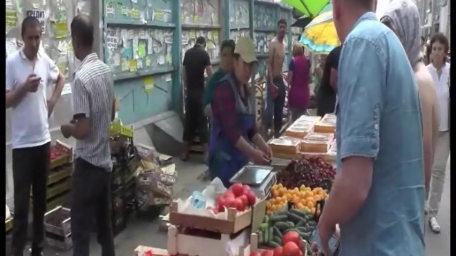 Где в Петербурге незаконно торгуют фруктами и овощами