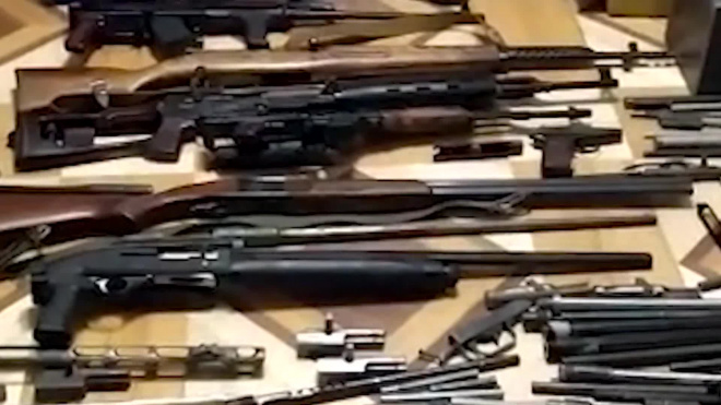 В Петербурге ликвидировали подпольную группу торговцев оружием