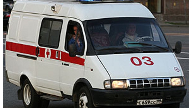 В Петербурге пенсионерку насмерть обварило из-за прорыва трубы в квартире