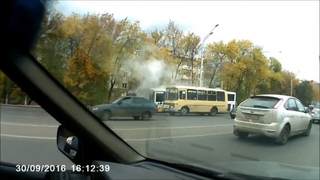 ДТП с пассажирским автобусом в Уфе попало на видео