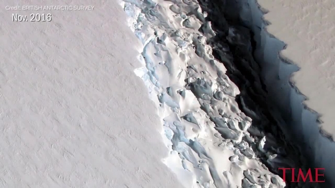 Российских ученых повеселил ажиотаж вокруг отколовшегося айсберга 