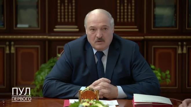 Лукашенко призвал военных защищать Белоруссию от подрыва изнутри