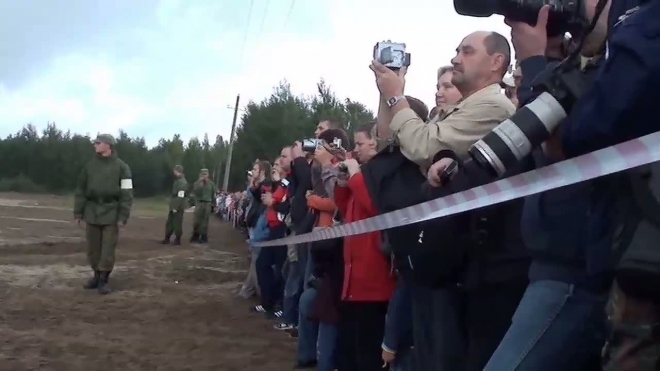 Машины к бою готовы. Впереди - День танковых войск