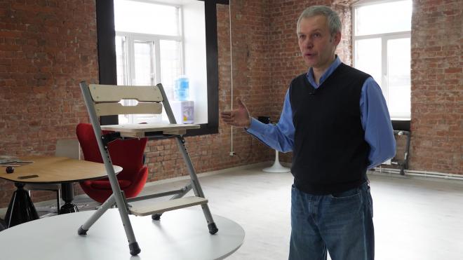 Петербургский врач придумал инновационный стул, способный спасти школьников от болезней