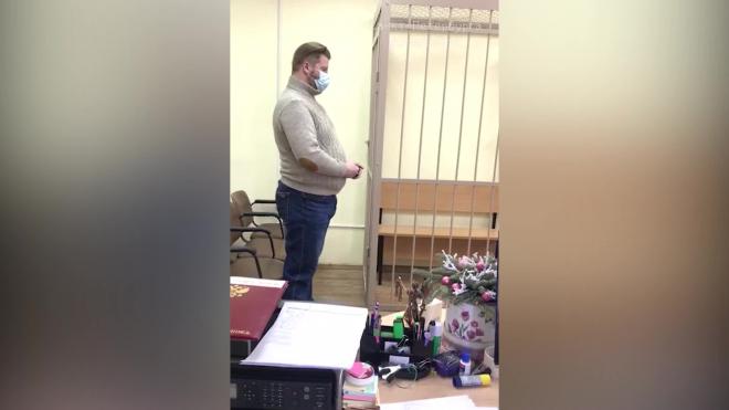 "Жемчужного прапорщика" в Петербурге осудили за избиение полицейского