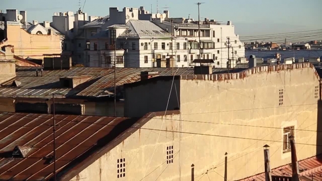 Первую легальную экскурсию по крышам Петербурга проведут на Лиговском