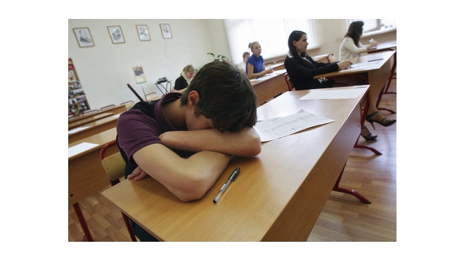 Ответы на ЕГЭ 2015 по физике, иностранному языку могут помочь школьникам, Рособнадзор старается исключить утечку КИМ