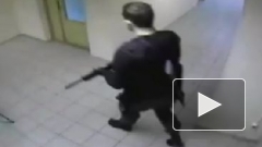 Появилось видео с камер наблюдения в "Ригле", где расстреляли сотрудников 