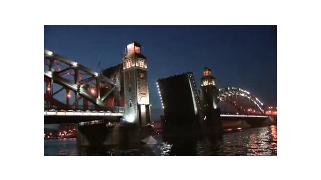 В Петербурге обнародован график разводки мостов