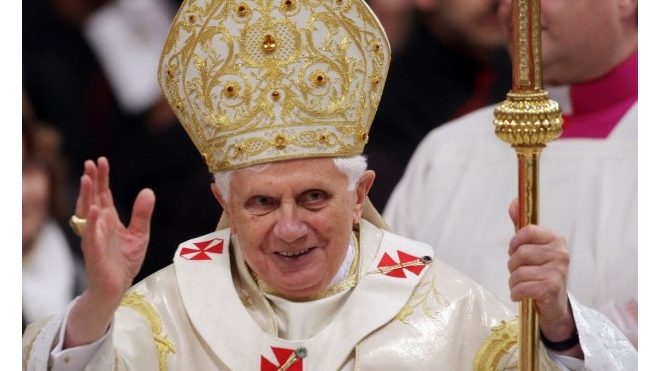 Папа Римский Бенедикт XVI разоблачил более 400 священников-педофилов