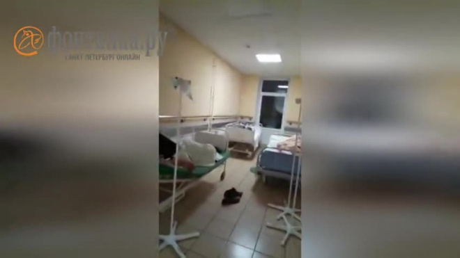 Появилось видео из Покровской больницы, где больные пневмонией лежат в коридоре