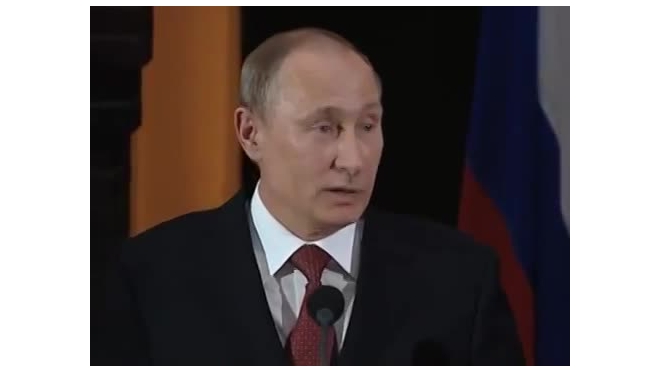 Путин: слава богу, хоть гомосексуалисты не разделись!