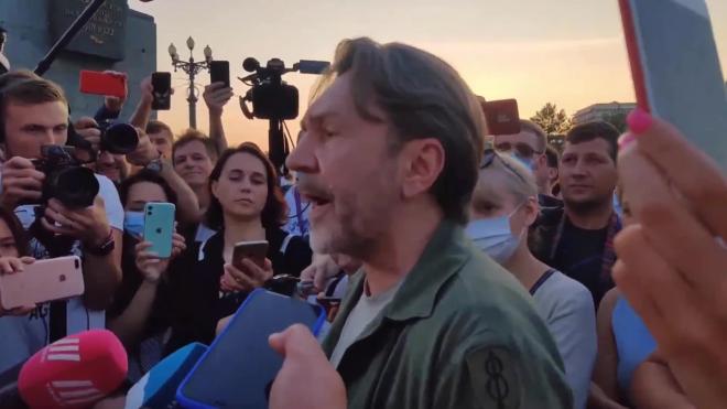Сергей Шнуров снимет документальный фильм про протесты в Хабаровске