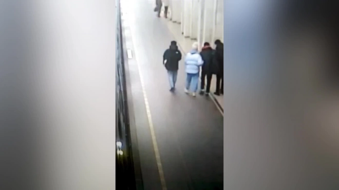 Девятиклассник распылил перцовый баллончик на мигранта в метро